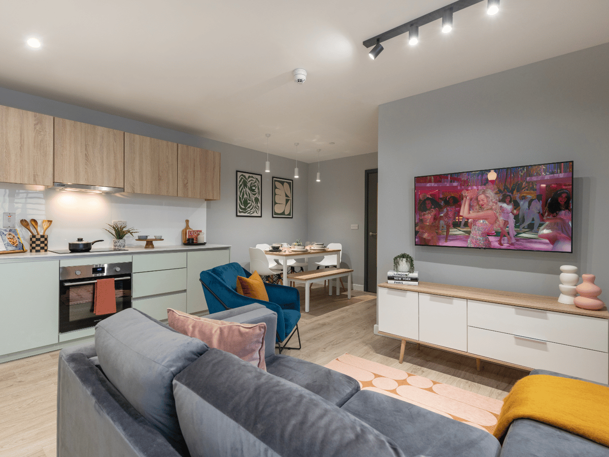 5 Bed Classic En Suite to let at Alma Place, 16 Library Street, City ...