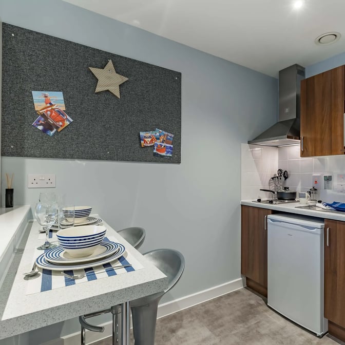 5 Bed Standard Studio - Image 4