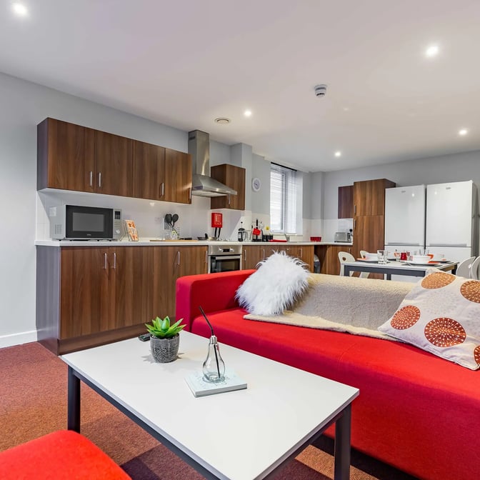 4 Bed Club En-suite - Image 3