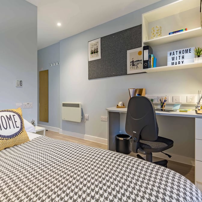 5 Bed Standard En-suite - Image 6