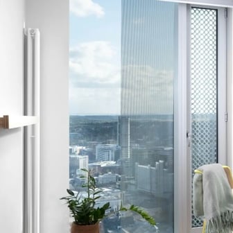 Bed in a three bedroom apartment - Image 4