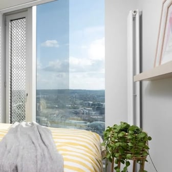 Bed in a three bedroom apartment - Image 2