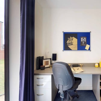 Deluxe Studio - Image 5