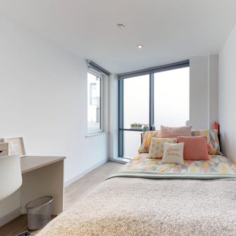 Premium En-suite - Image 3