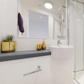 Premium En-suite - Image 6