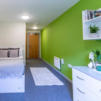 Premium En Suite - Image 1