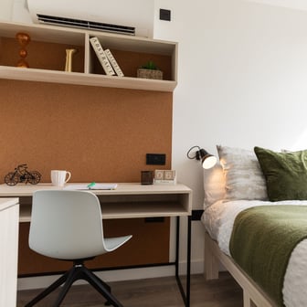 One Bed Apartment - Image 1