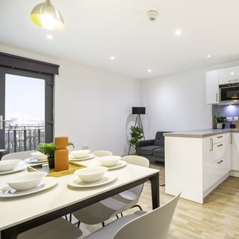 Classic En-suite - Image 6