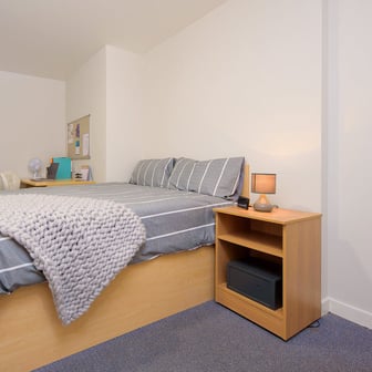 Double Bed Flat - Image 1