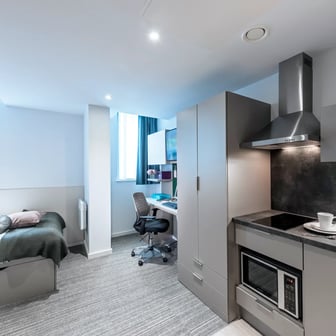 Studio - Silver Plus - Image 2