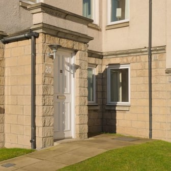 Premium 2 Bed Maisonette With Study - Image 1