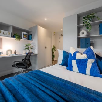 Standard Plus En Suite - Image 2