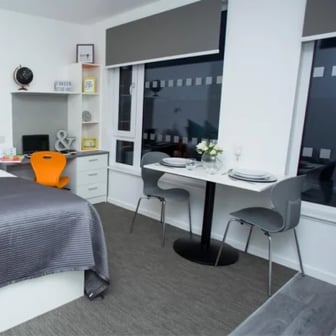 Executive Studio - Image 1