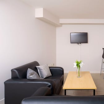 Double Bed Flat - Image 3