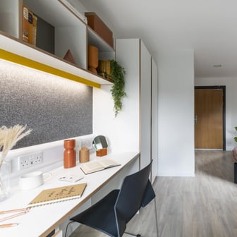 Luxe En Suite - Image 1