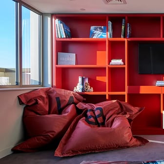 Executive Studio - Image 15