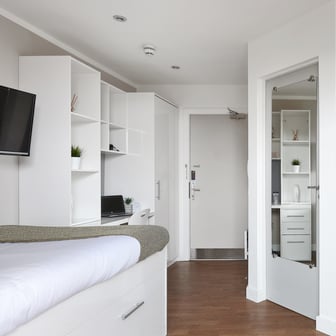 Penthouse Studio Plus - Image 2