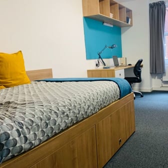 Superior Plus 5 Bed - Image 3