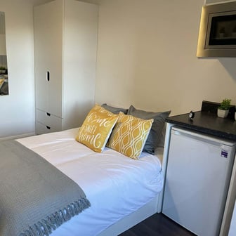 Classic Non-En Suite - Image 4
