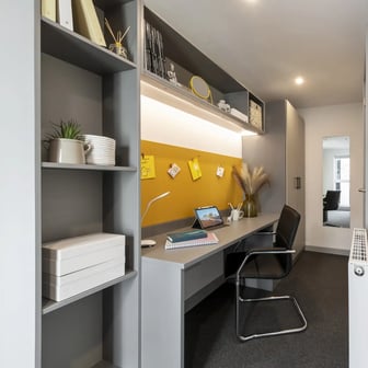 Silver En Suite - Image 2