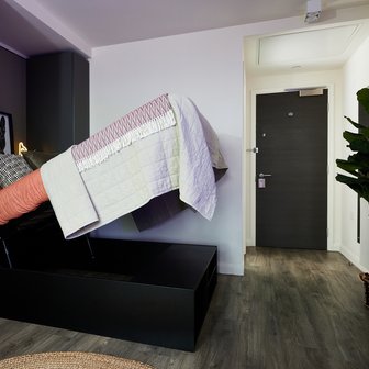 Premium - Image 6