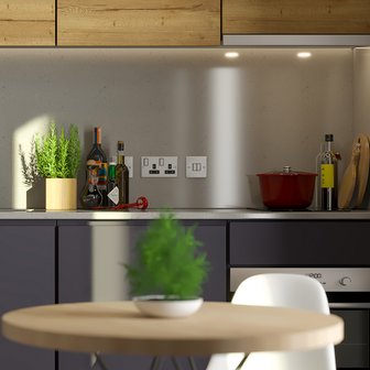 Premium - Image 3