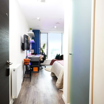 Premium - Image 2