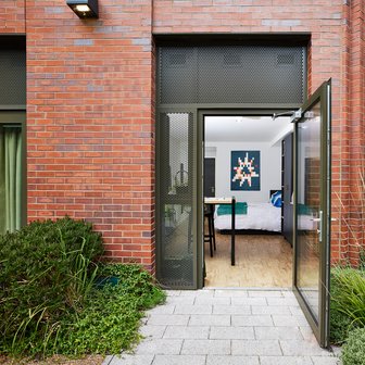 Classic Courtyard - Image 3