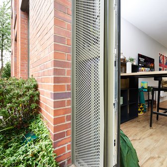 Classic Courtyard - Image 2