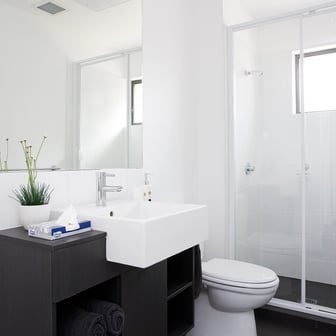 Standard Six Bedroom Shared Apartment - Image 4