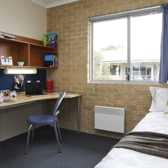 Standard 6 Bedroom Shared Apartment - Image 6