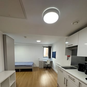 Studio Room - Image 1