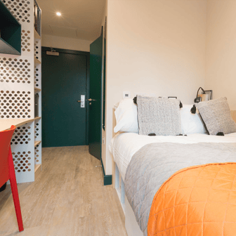 Bronze En Suite - Image 2