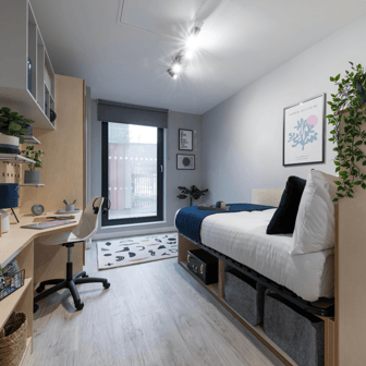 7 Bed Premium En Suite - Image 3