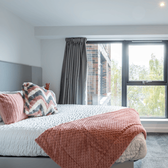 Platinum Studio River View - Image 1