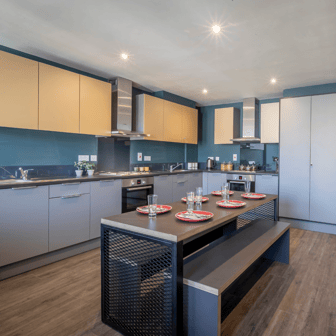Bronze Plus Deluxe En Suite - Image 6