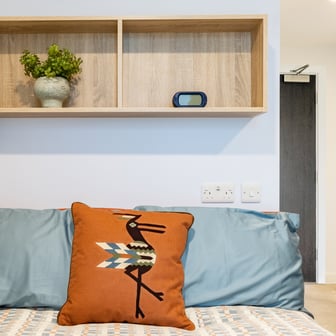 Cozy En Suite - Image 6