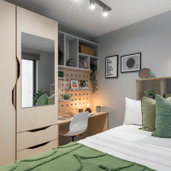 6 Bed Classic En Suite - Image 1