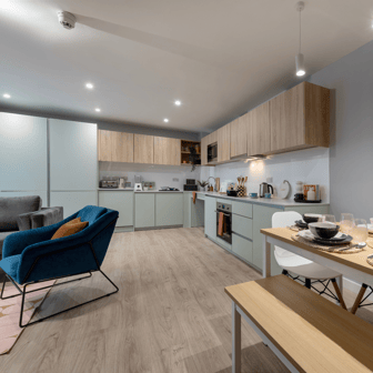 7 Bed Classic En Suite - Image 6