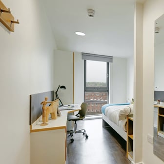 Platinum Two Bed Flat - Image 1