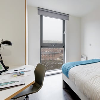 Silver En Suite - Image 1