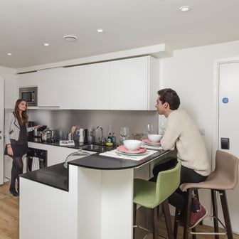 Private Bedroom - Westminster Bridge - Image 3