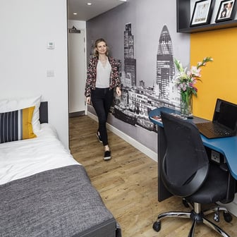 Ensuite Bedroom-Tower Bridge - Image 1