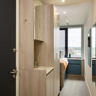 Private Bedroom - Summer Room - Image 3