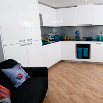 Ensuite Bedroom-Kings Cross - Image 4