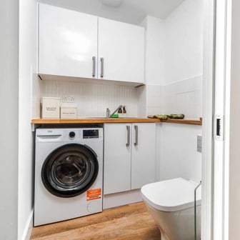 Deluxe with City View 1 Bedroom Apartment - Image 9