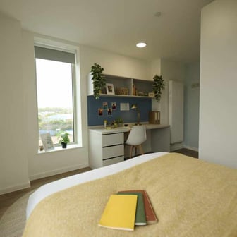 Platinum Ensuite - Image 2