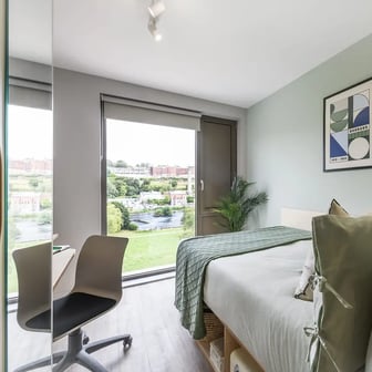6 Bed Standard Ensuite - Image 1