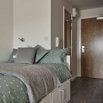 Studio Luxury - Image 6