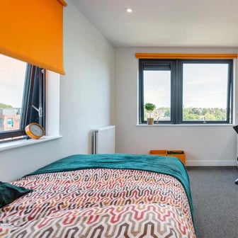 9 Bed Deluxe En-suite - Image 1